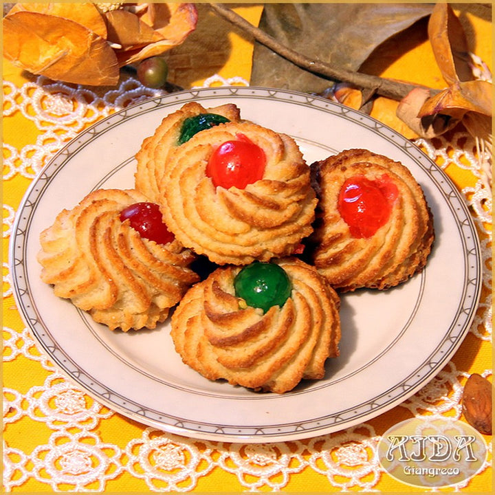 Small artisanal biscuits with almonds and candied cherries 200g